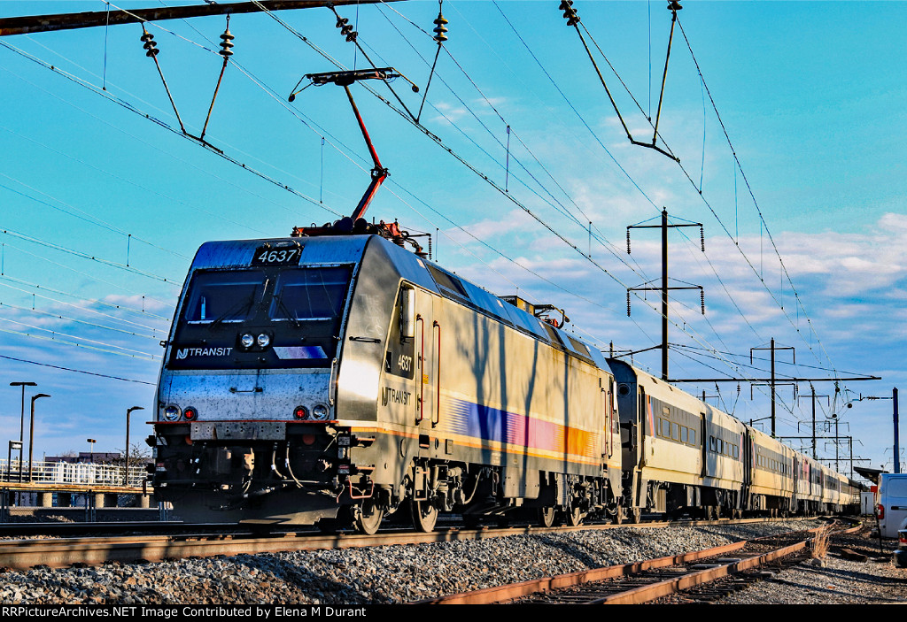 NJT 4637 on train 7212